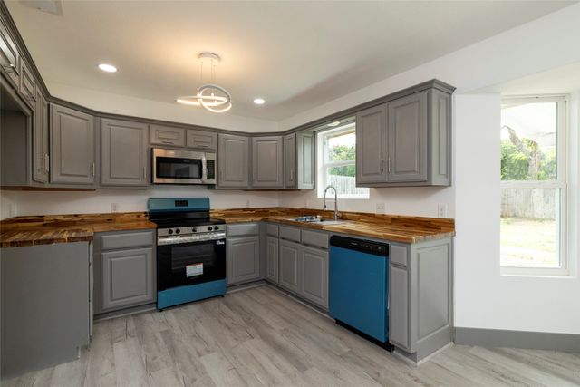 6716 Bartay Drive, North Richland Hills, TX 76182