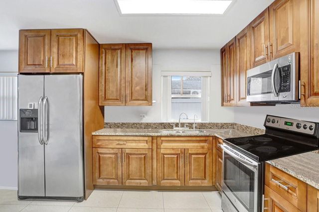 6923 N HIMES AVENUE, Tampa, FL 33614