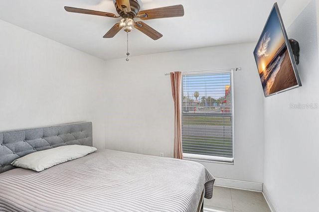 6923 N HIMES AVENUE, Tampa, FL 33614