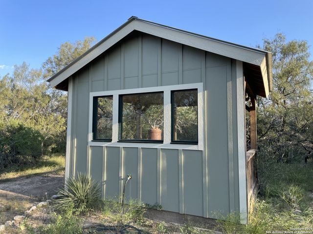 9402 Doss-Spring Creek Road, Doss, TX 78618