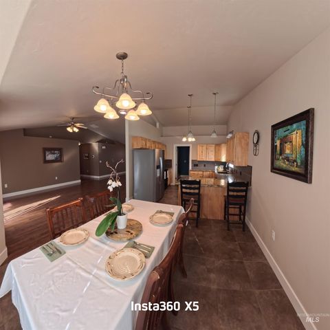 891 N Pointe Dr, Twin Falls, ID 83301