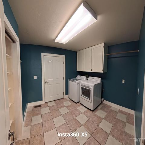 891 N Pointe Dr, Twin Falls, ID 83301