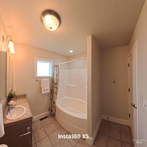 891 N Pointe Dr, Twin Falls, ID 83301