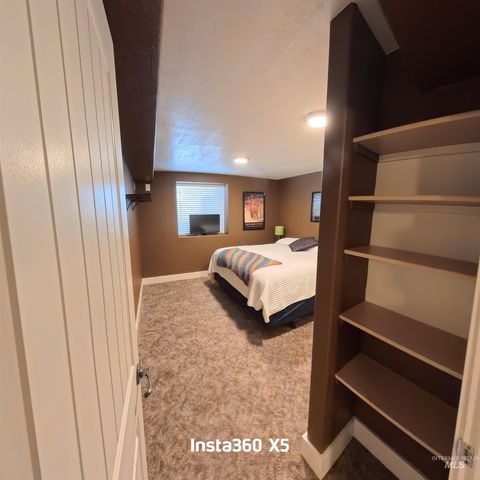 891 N Pointe Dr, Twin Falls, ID 83301