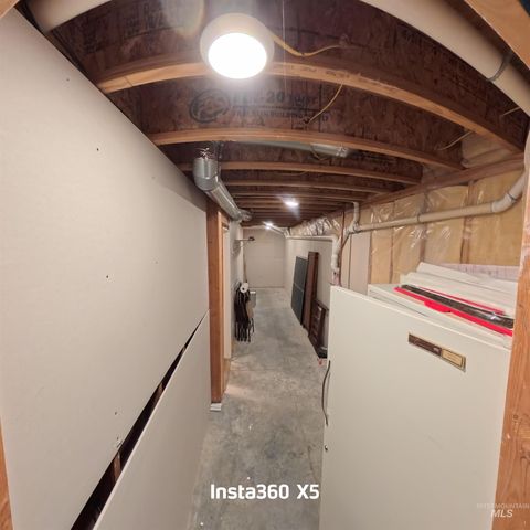 891 N Pointe Dr, Twin Falls, ID 83301