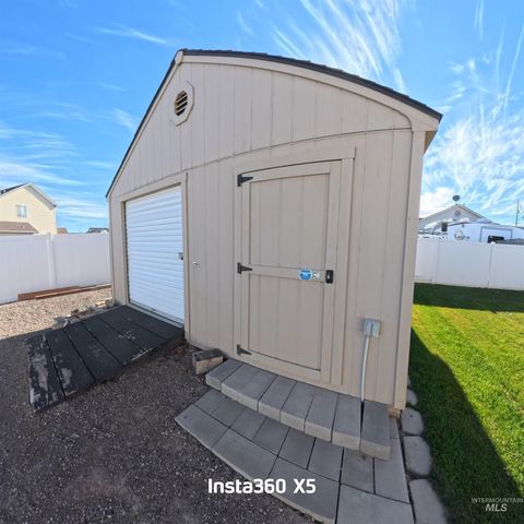 891 N Pointe Dr, Twin Falls, ID 83301