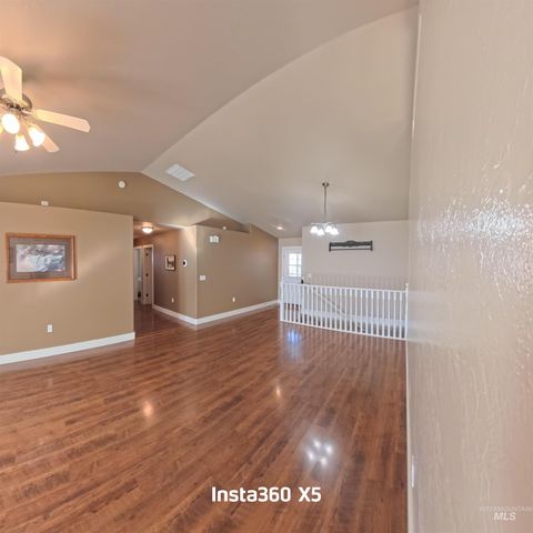 891 N Pointe Dr, Twin Falls, ID 83301