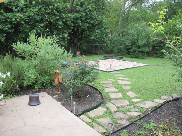 8418 Briarwood LN, Austin, TX 78757
