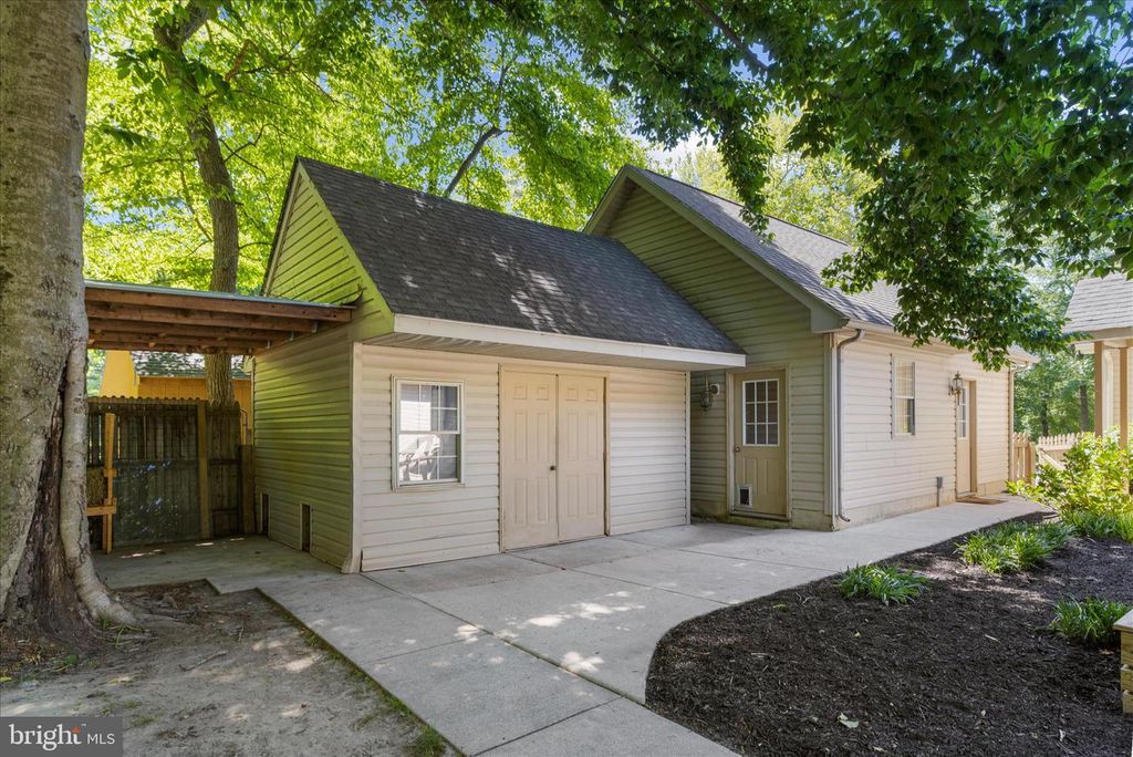 Image 72 of property listing at 137 WHITE MARSH RD, Centreville, MD 21617