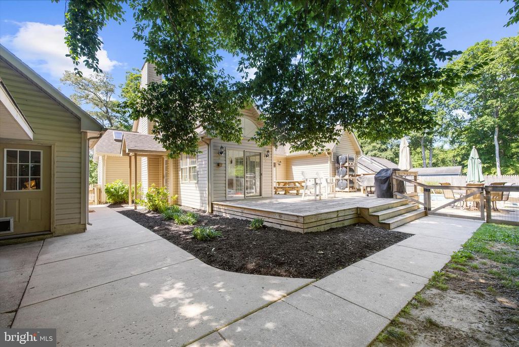 Image 74 of property listing at 137 WHITE MARSH RD, Centreville, MD 21617