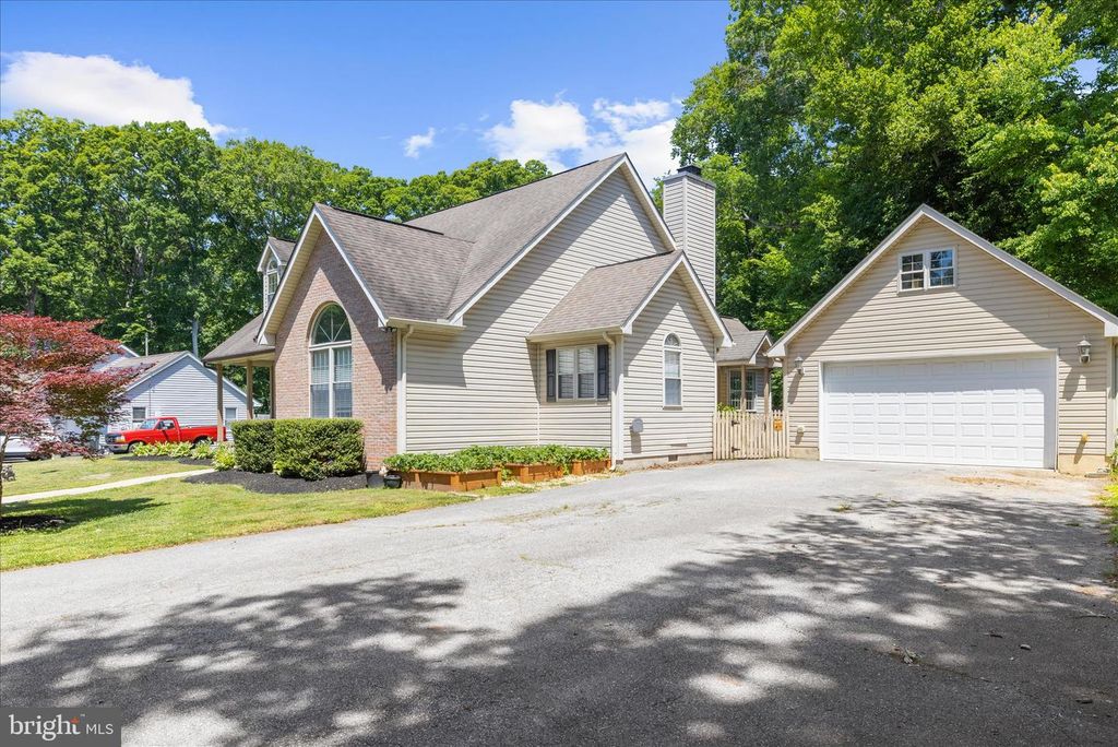 Image 7 of property listing at 137 WHITE MARSH RD, Centreville, MD 21617