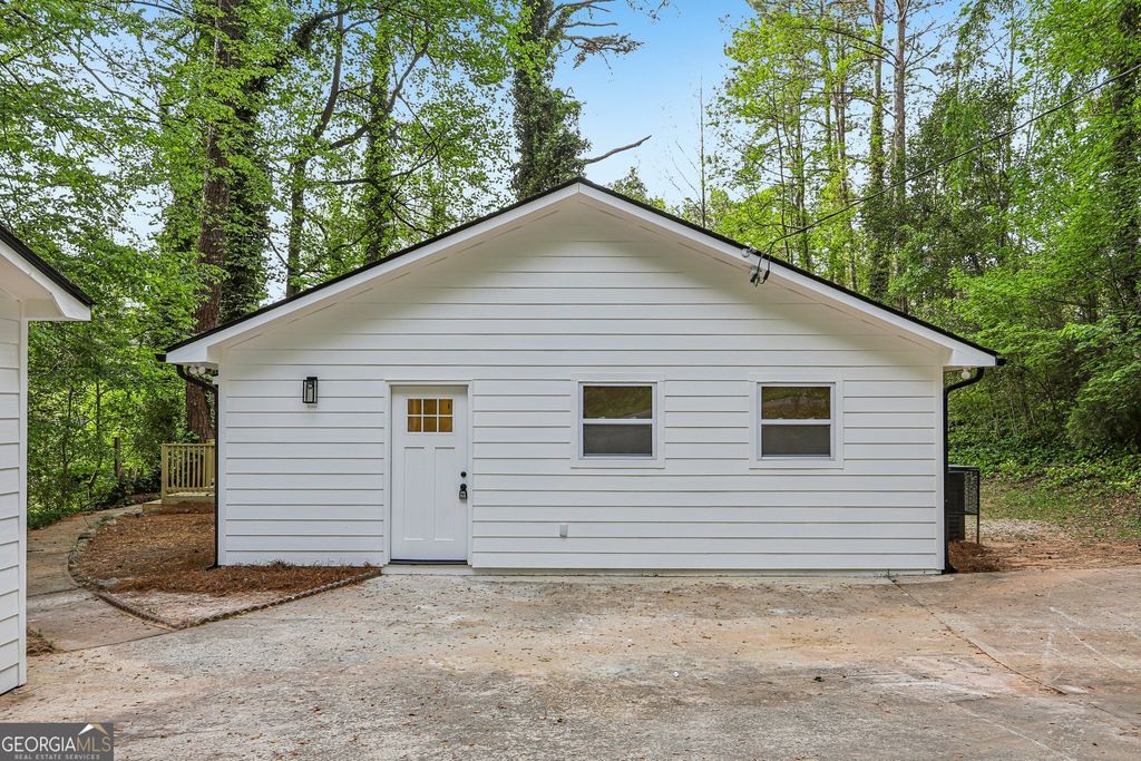 418 Honeysuckle Lane, Stockbridge, GA 30281