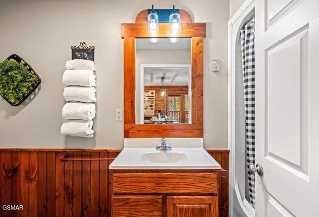 1150 Ogle Hills Road, Gatlinburg, TN 37738