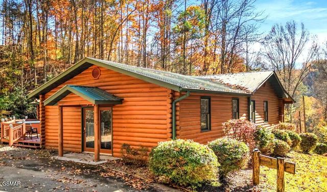 1150 Ogle Hills Road, Gatlinburg, TN 37738