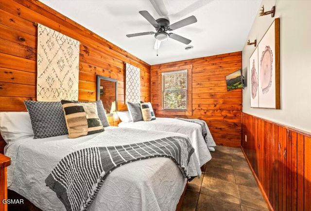 1150 Ogle Hills Road, Gatlinburg, TN 37738