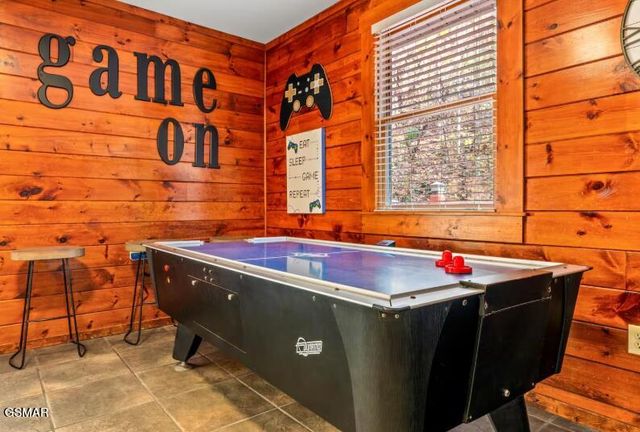 1150 Ogle Hills Road, Gatlinburg, TN 37738