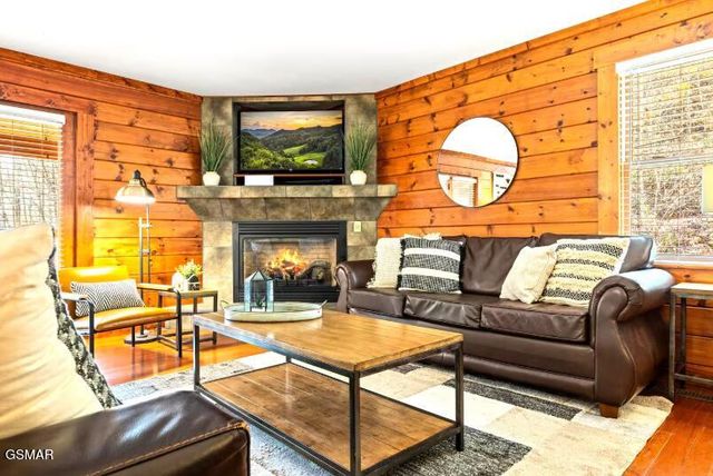 1150 Ogle Hills Road, Gatlinburg, TN 37738