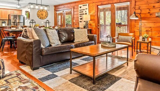 1150 Ogle Hills Road, Gatlinburg, TN 37738