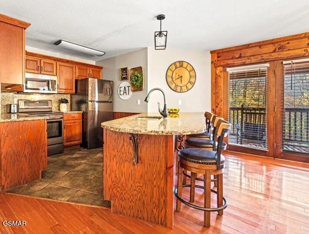 1150 Ogle Hills Road, Gatlinburg, TN 37738