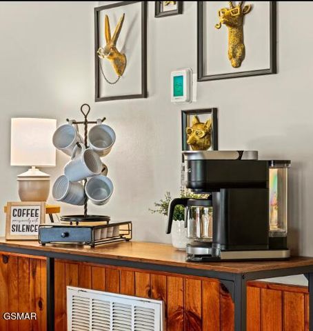 1150 Ogle Hills Road, Gatlinburg, TN 37738