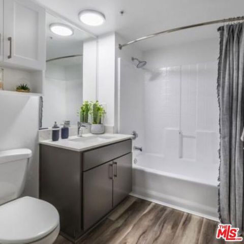 245 PINE Avenue 220, Long Beach, CA 90802