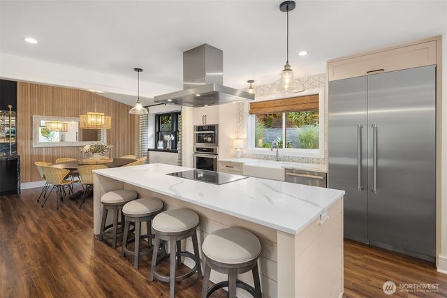 17227 SE 40th Place, Bellevue, WA 98008