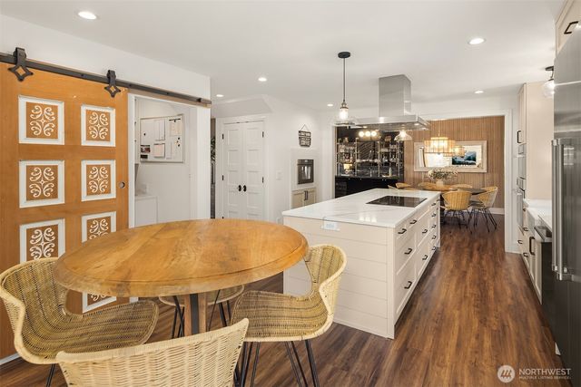 17227 SE 40th Place, Bellevue, WA 98008