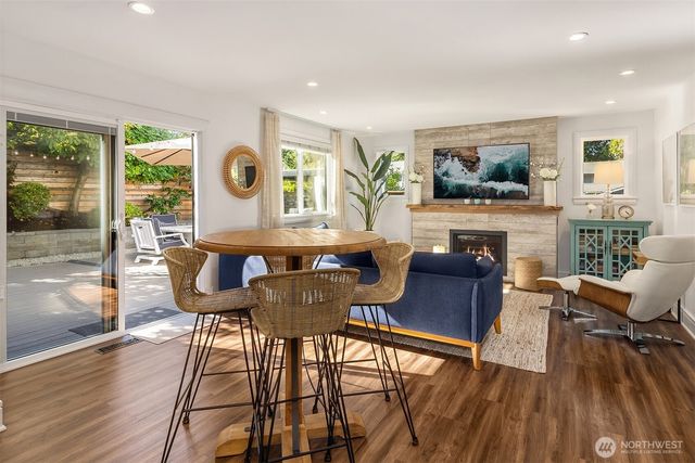17227 SE 40th Place, Bellevue, WA 98008