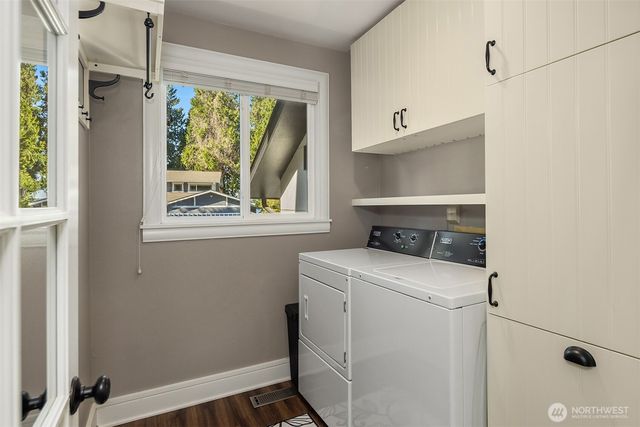 17227 SE 40th Place, Bellevue, WA 98008