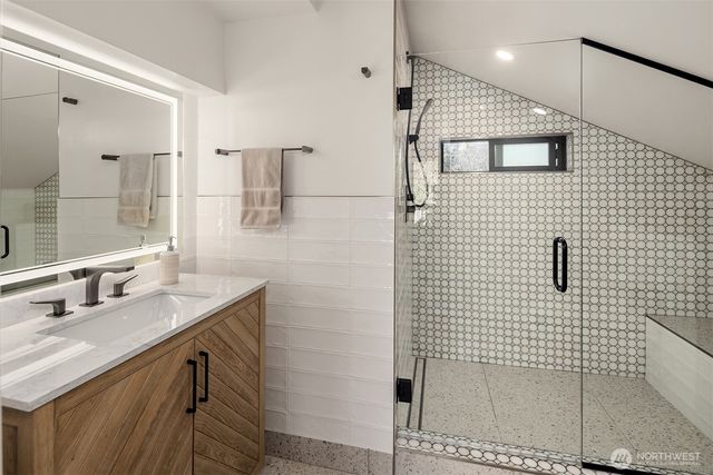 17227 SE 40th Place, Bellevue, WA 98008