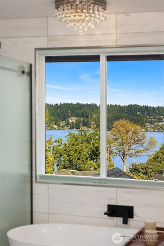 17227 SE 40th Place, Bellevue, WA 98008
