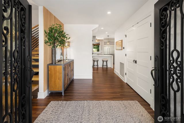 17227 SE 40th Place, Bellevue, WA 98008