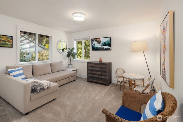 17227 SE 40th Place, Bellevue, WA 98008