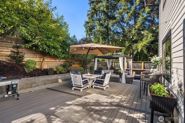 17227 SE 40th Place, Bellevue, WA 98008