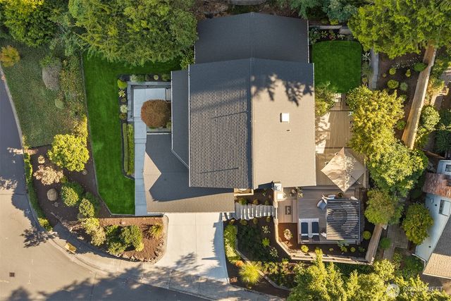 17227 SE 40th Place, Bellevue, WA 98008