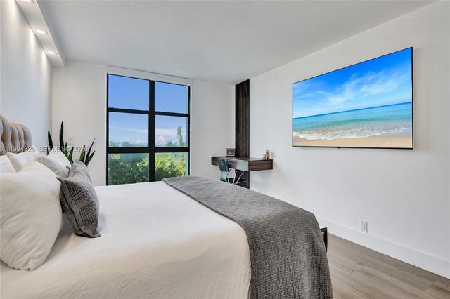 1000 Quayside Ter 707, Miami, FL 33138