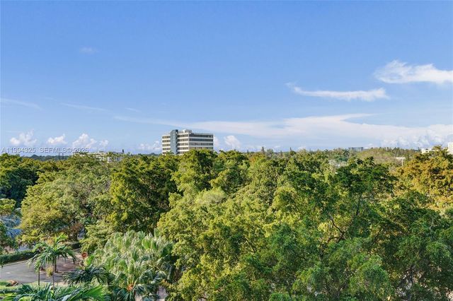 1000 Quayside Ter 707, Miami, FL 33138