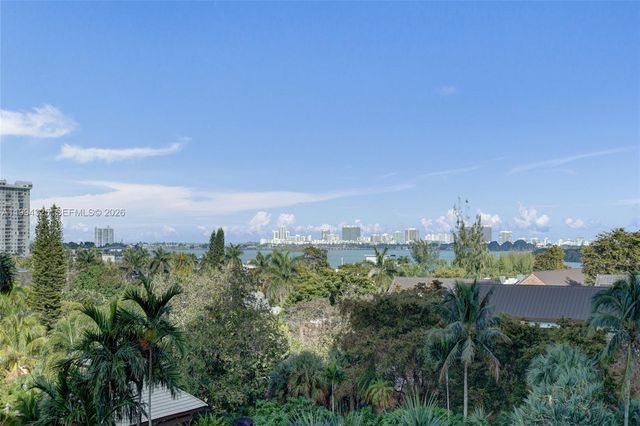 1000 Quayside Ter 707, Miami, FL 33138