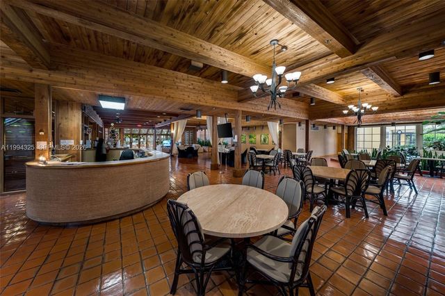 1000 Quayside Ter 707, Miami, FL 33138