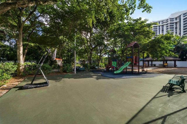 1000 Quayside Ter 707, Miami, FL 33138