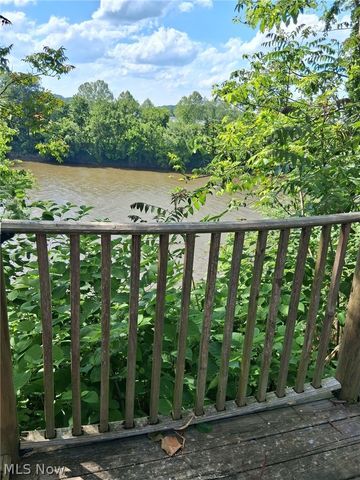 329 Muskingum Drive, Marietta, OH 45750