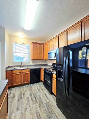 10736 Traymore Drive, Fort Worth, TX 76244