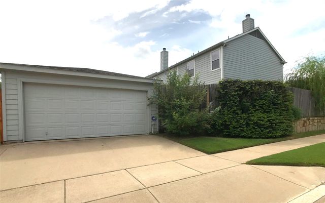 10736 Traymore Drive, Fort Worth, TX 76244