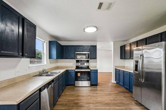 231 Altamont ST, Hutto, TX 78634
