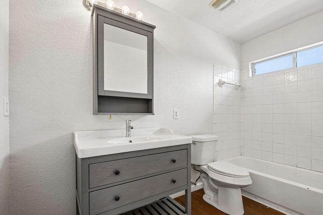 231 Altamont ST, Hutto, TX 78634