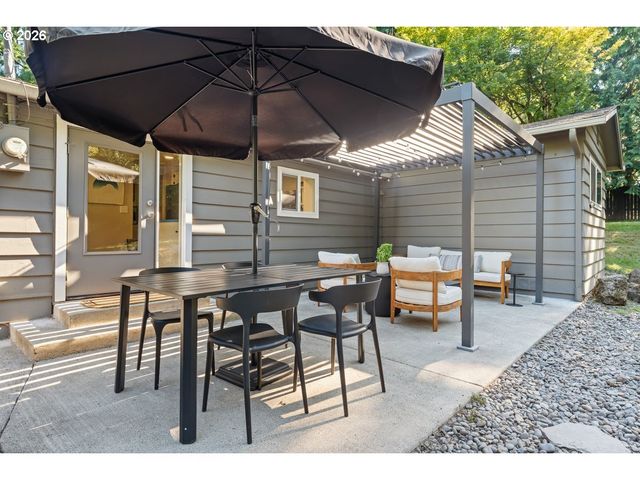 9101 Sw 23RD Dr, Portland, OR 97219