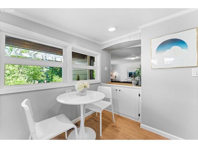9101 Sw 23RD Dr, Portland, OR 97219
