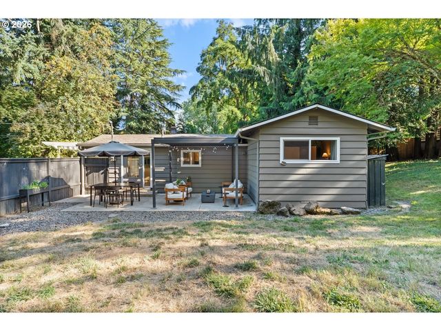 9101 Sw 23RD Dr, Portland, OR 97219