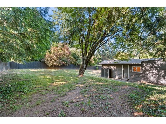 9101 Sw 23RD Dr, Portland, OR 97219