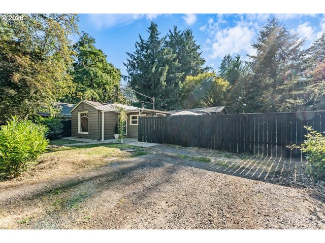 9101 Sw 23RD Dr, Portland, OR 97219